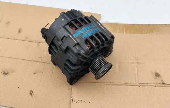 Renault Trafic II (X83) Generator/alternator 