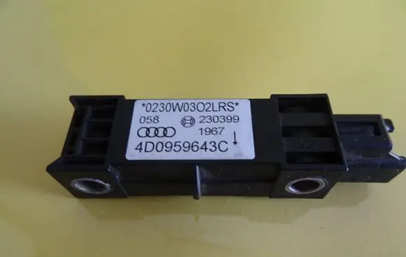 Audi A8 S8 D2 4D Airbag deployment crash/impact sensor 4D0959643C