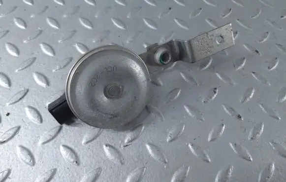Volkswagen PASSAT B8 USA Horn signal 5C0951115 561951217 561951101
