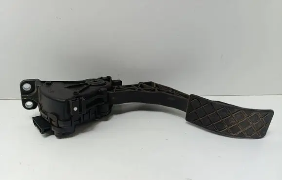 Volkswagen Polo IV 9N3 Accelerator throttle pedal 6Q1721503C