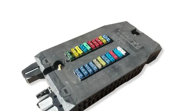 Mercedes-Benz Sprinter W901 W902 W903 W904 Fuse box set A0005402350 0473500