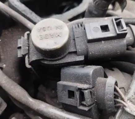Audi A6 S6 C6 4F Turbo solenoid valve