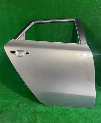 KIA Ceed Rear door