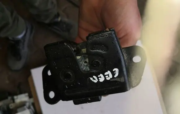 KIA Ceed Tailgate/trunk/boot lock/catch/latch