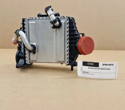Mercedes-Benz E W213 Intercooler radiator OM654