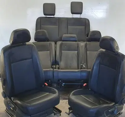 Seat set
