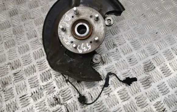 Front wheel hub