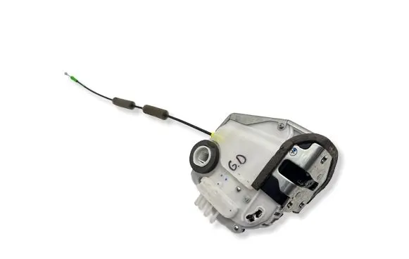 Toyota Yaris XP210 Rear door lock 