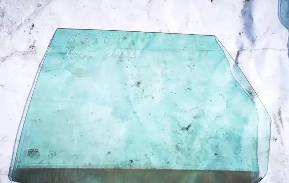 Volvo S40, V40 Rear door window glass