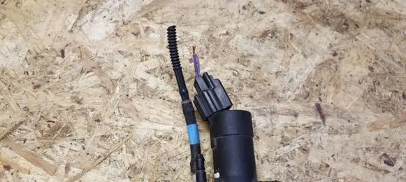 Volvo V70 Windscreen/windshield washer pump