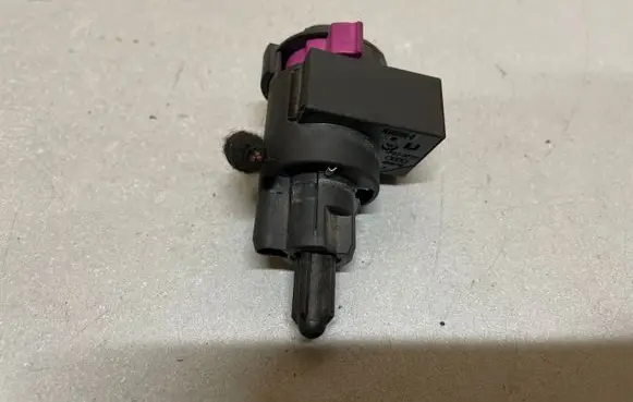 Audi A5 8T 8F Brake pedal sensor switch 14689962