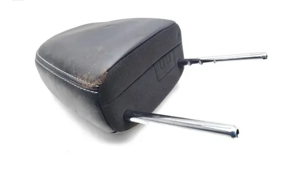 Toyota RAV 4 (XA40) Front seat headrest 