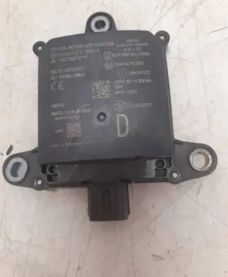 Lexus RX 450H Blind spot module 10R047527