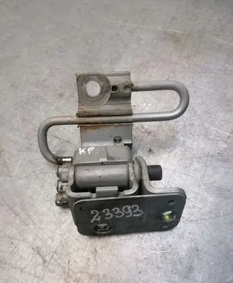 Audi A6 S6 C6 4F Front door lower hinge 8E0831411B