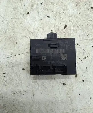 Audi A3 S3 8V Door control unit/module 5Q0959395B 5Q0959395E