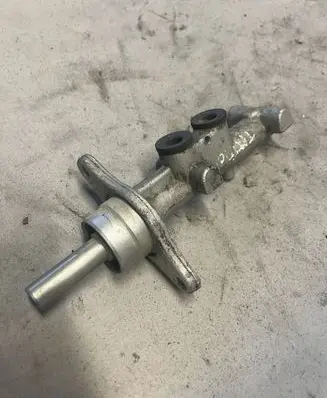 Renault Trafic II (X83) Master brake cylinder ALTUR1425706 1425706
