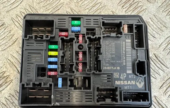 Nissan Qashqai J12 BSM Control unit 284B77JA1B