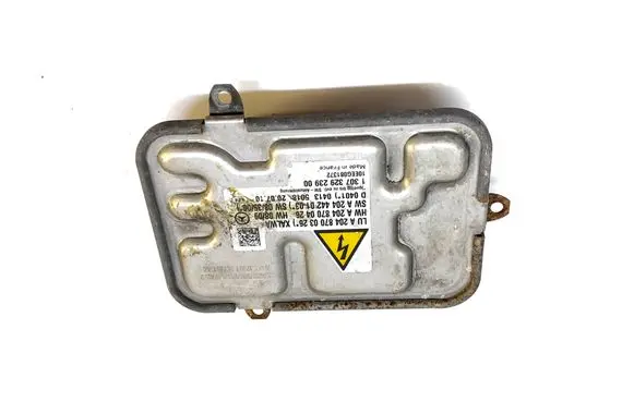 Mercedes-Benz C W204 Xenon control unit/module A2048700326