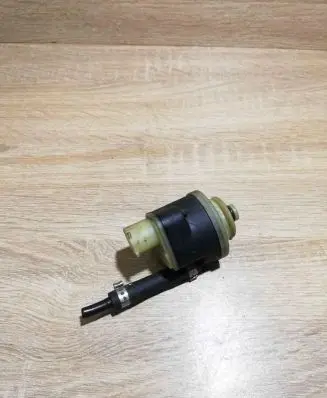 BMW X5 F15 Fuel injection high pressure pump 8572525