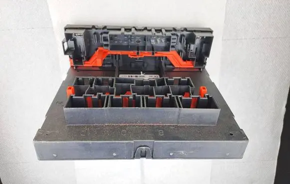 Volkswagen Jetta V Comfort/convenience module 3C0937049D F005V00525