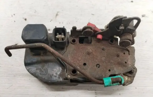 Chrysler 300 - 300C Rear door lock