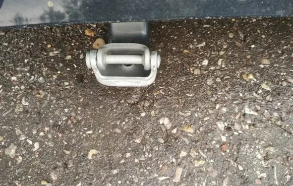 Ford Kuga I Tailgate/trunk/boot hinge