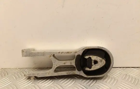 Citroen C4 III e-C4 Engine mount bracket 9826527880