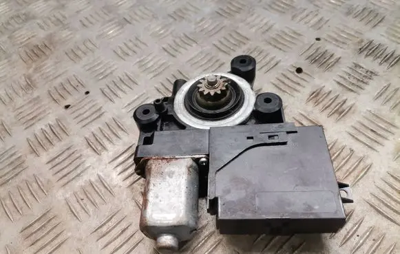 Volvo S40 Rear door window regulator motor 30739184