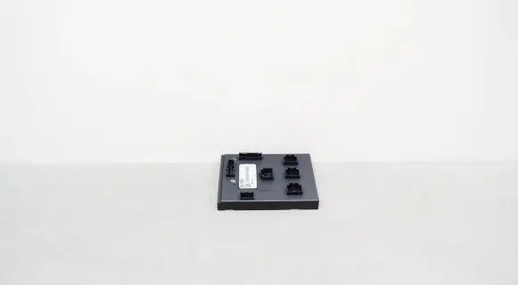 Audi Q5 SQ5 Central body control module 8K0907063DJ