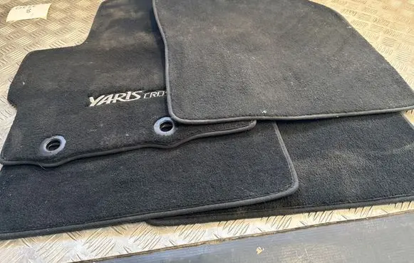 Toyota Yaris Cross Car floor mat set 58500YY830 PM2100D081