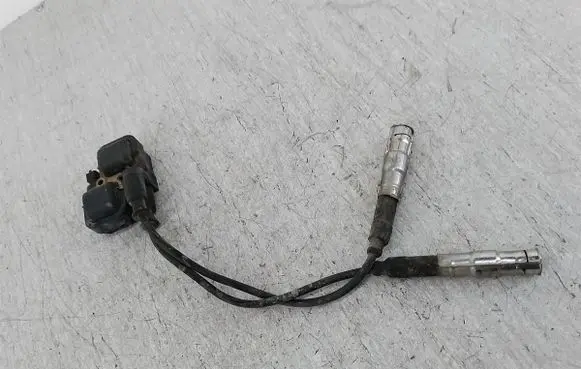 Mercedes-Benz A W169 High voltage ignition coil 0221503035