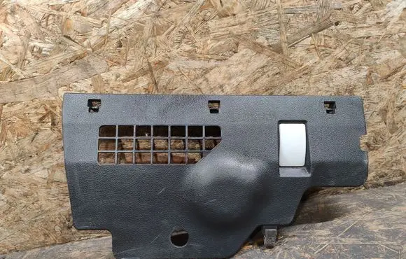 Hyundai i40 Dashboard lower bottom trim panel 