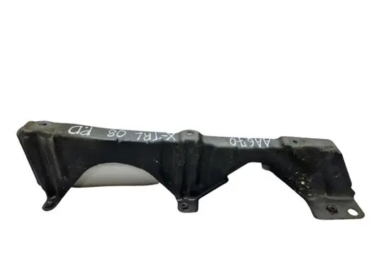 Nissan X-Trail T31 Fender mounting bracket JGR