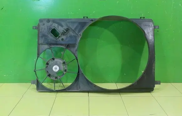 Ford Transit Radiator cooling fan shroud 97133848