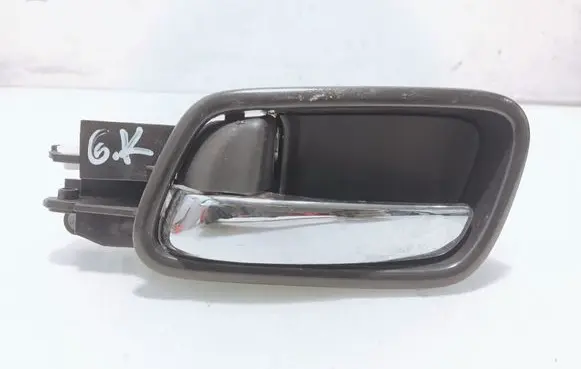 Honda CR-V Rear door interior handle