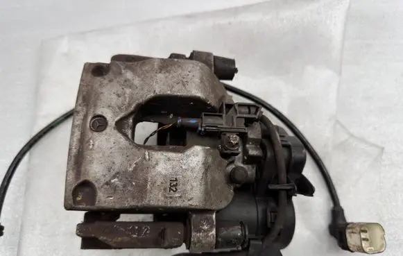 Mercedes-Benz GLC C253 Rear brake caliper A2534231098