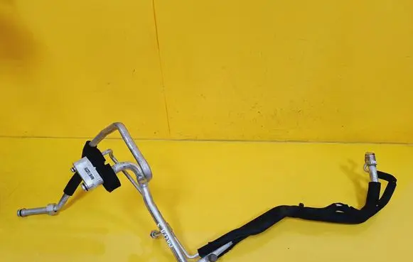 Mazda 3 I Air conditioning (A/C) pipe/hose 