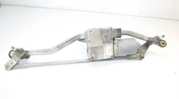Audi A5 8T 8F Front wiper linkage and motor 8T2955119B