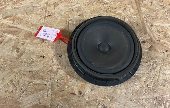 Suzuki SX4 Front door speaker 3910262J10