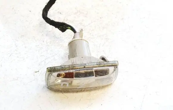 Opel Insignia A Front fender indicator light 13252455 13252456