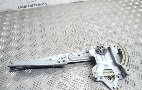 KIA Sorento Front window lifting mechanism without motor