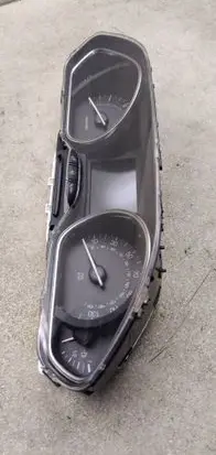 Speedometer (instrument cluster)