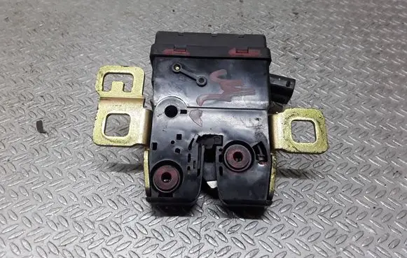 Land Rover Range Rover Sport L320 Tailgate window lock/catch/latch 