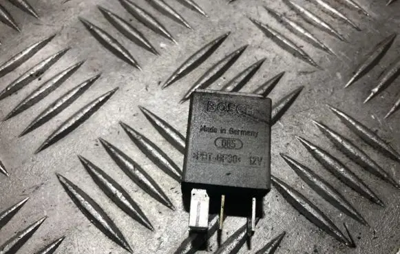 Audi A3 S3 8P Other relay 0332011100 085