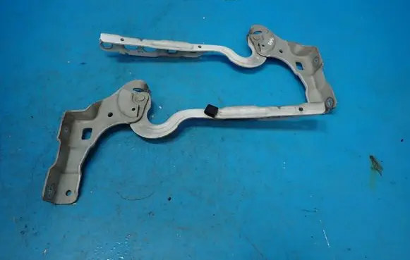 Citroen DS4 Engine bonnet/hood hinges 9687515780B 9687536680B