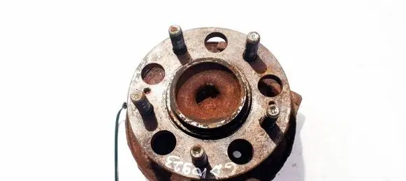 Hyundai i30 Rear wheel hub 