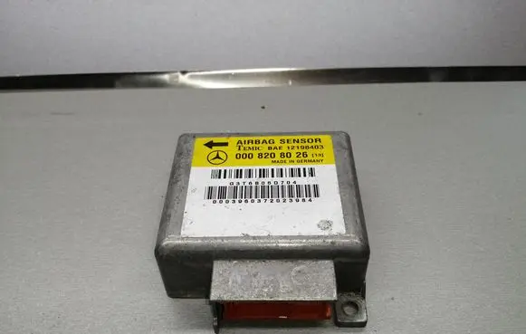 Mercedes-Benz C W202 Airbag control unit/module 0008208026 12198403