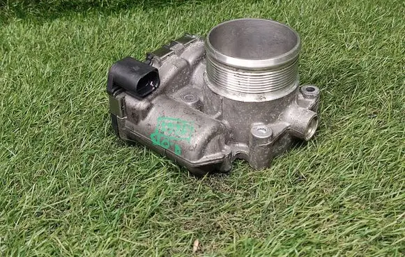 Volkswagen Tiguan Throttle valve 06K133062R 0280750670