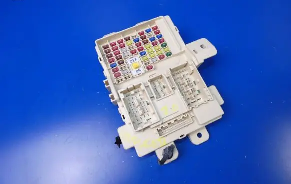 KIA Sportage Fuse module 91950D9590 D95901601301258 1316130007