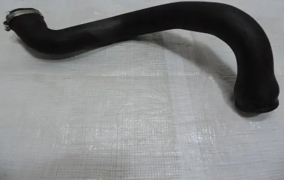 Ford Mondeo MK II Intercooler hose/pipe DS73-6K683-DG